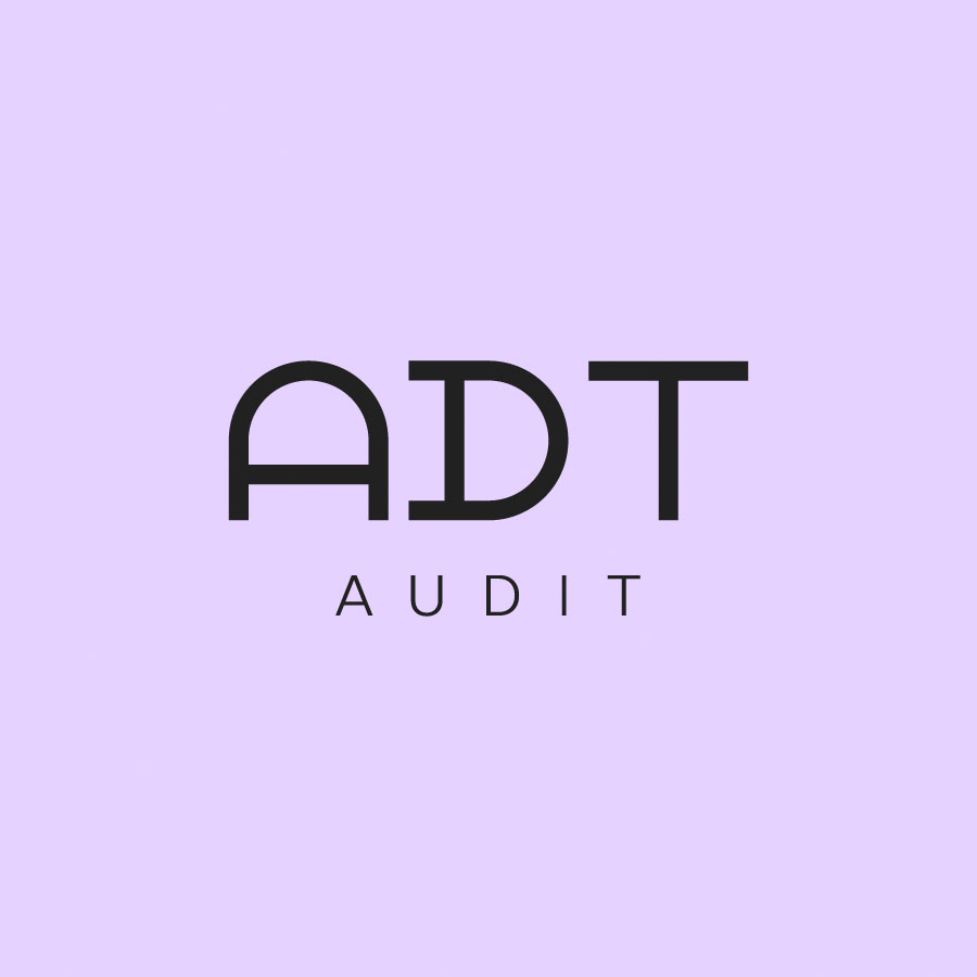logo AUDIT composé des lettres ADT sur fond mauve