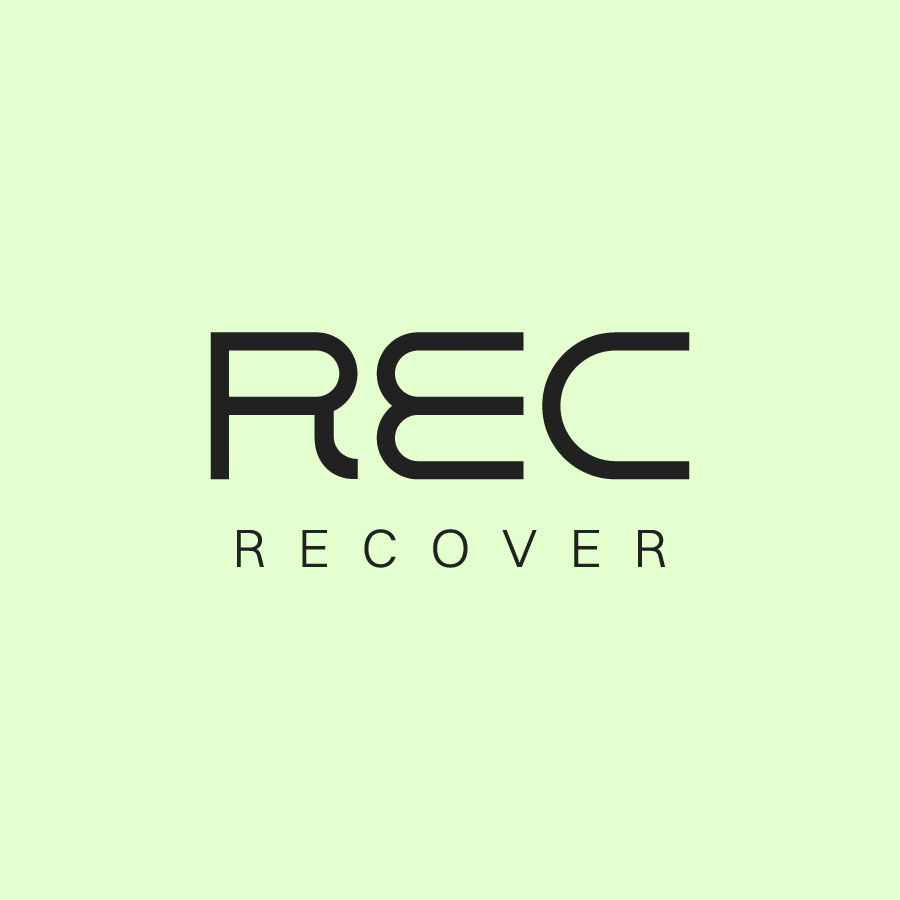 logo RECOVER composé des lettres REC sur fond vert pastel