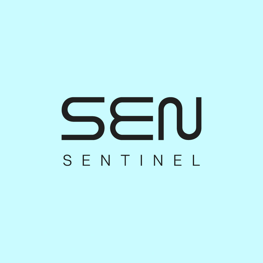 logo SENTINEL composé des lettres SEN sur fond bleu pastel